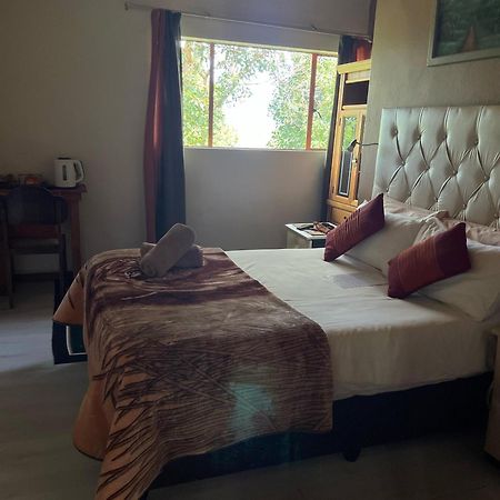 Guest Lodge On The Edge Stormsrivier Esterno foto
