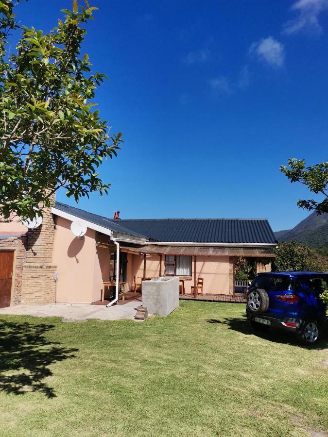 Guest Lodge On The Edge Stormsrivier Esterno foto